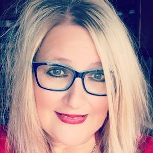 Meet your Posher, Michele